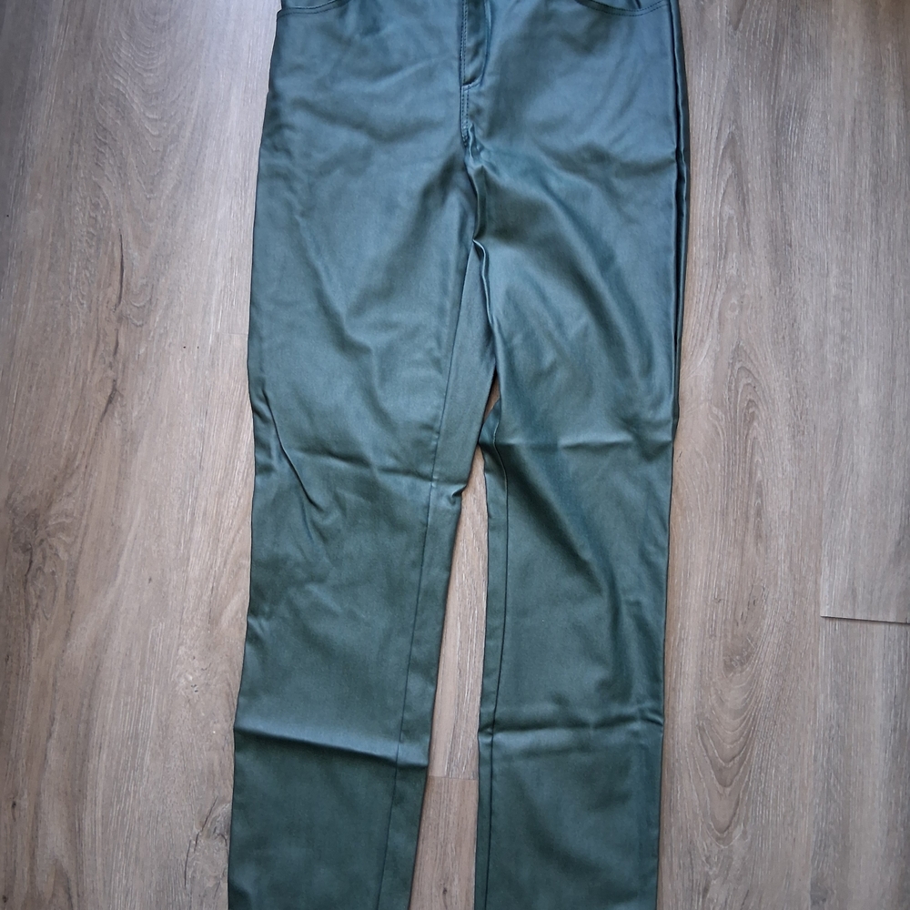 Frank Lyman Design Faux Leather Olive Green Straight-Leg
